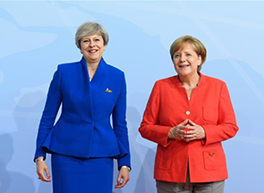 德国总理默克尔欢迎英国首相特雷莎·梅