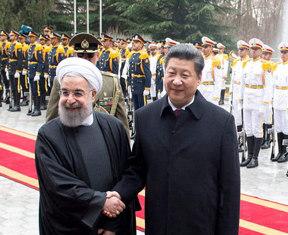 习近平同伊朗总统鲁哈尼举行会谈