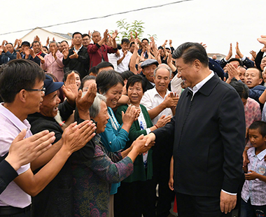 习近平深入甘肃省古浪县农村林场考察调研 