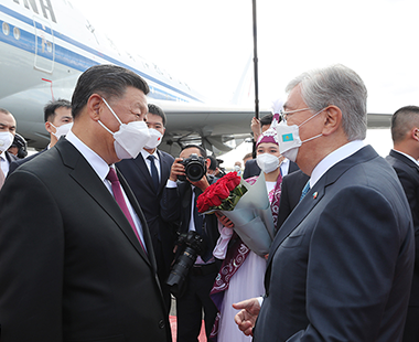 习近平抵达努尔苏丹开始对哈萨克斯坦共和国进行国事访问